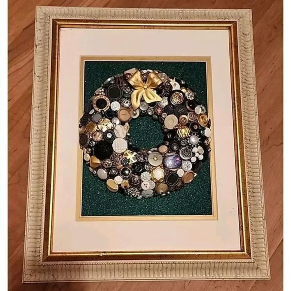 Vtg Jewelry BEAD & BUTTON Christmas Wreath ART One of a Kind Framed 17